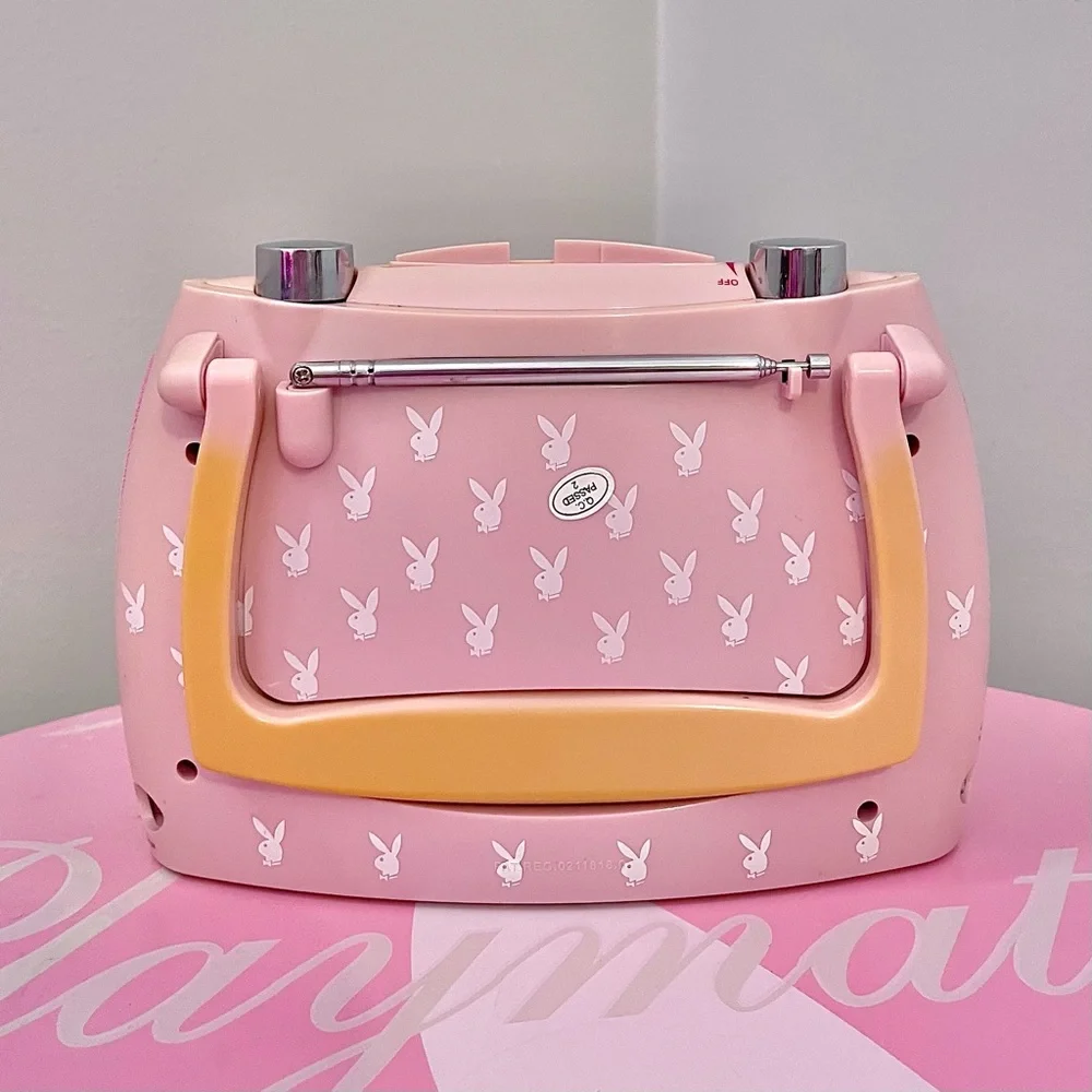 SOLD Playboy Handbag Radio 🎶 - Picture 2 of 3